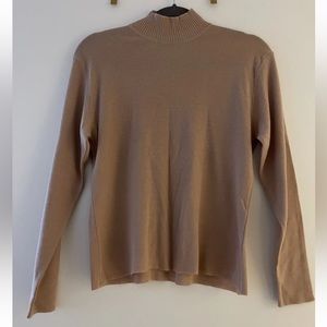 Powder pink sweater size M